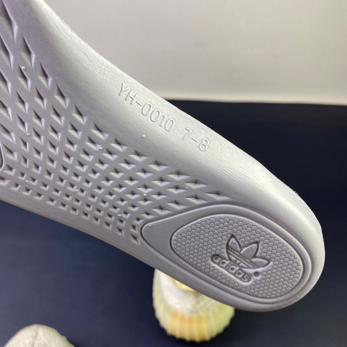 Thumbnail: Yeezys
