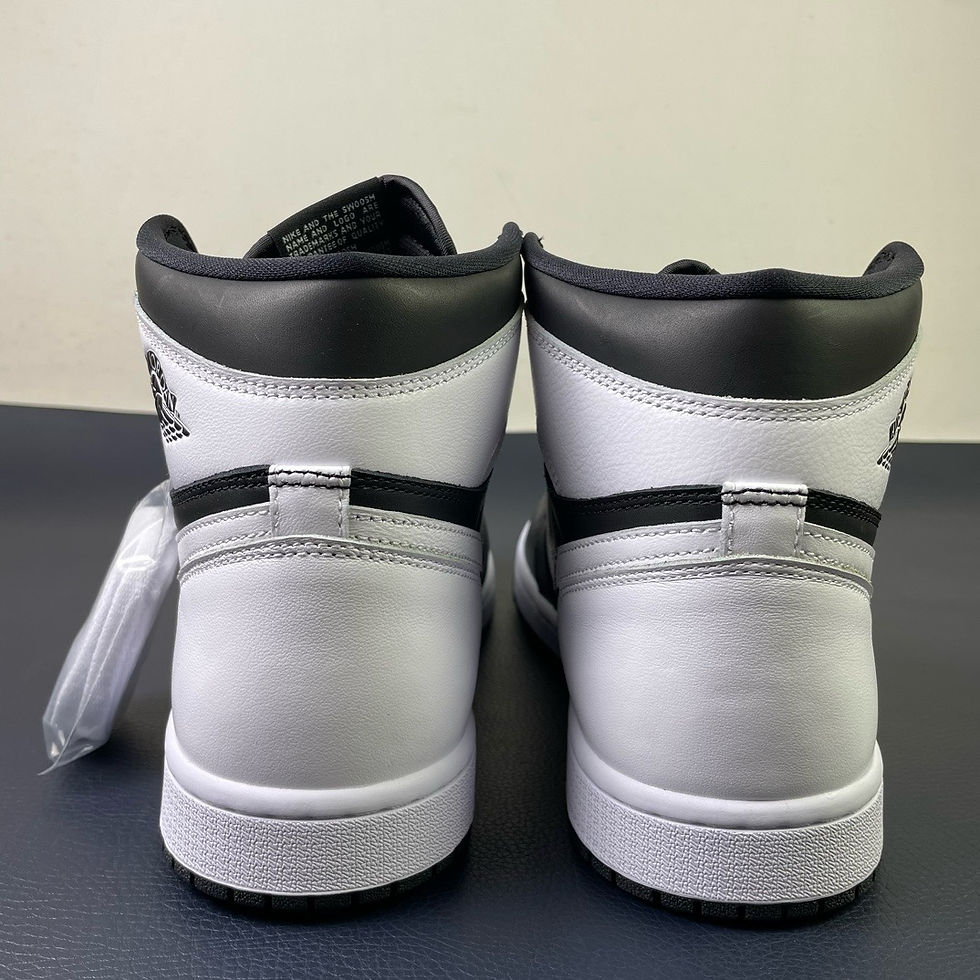 Thumbnail: AJ 1