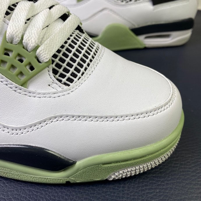 Thumbnail: AJ4