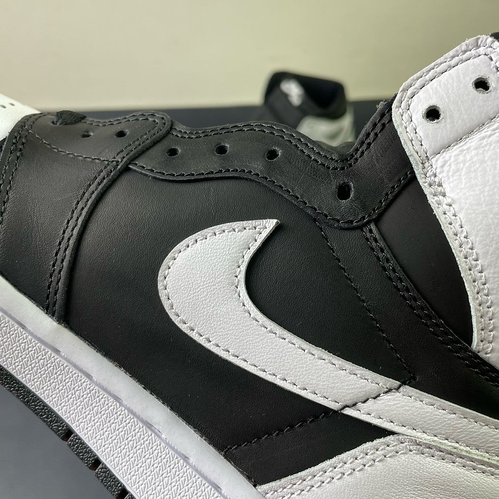 Thumbnail: AJ 1