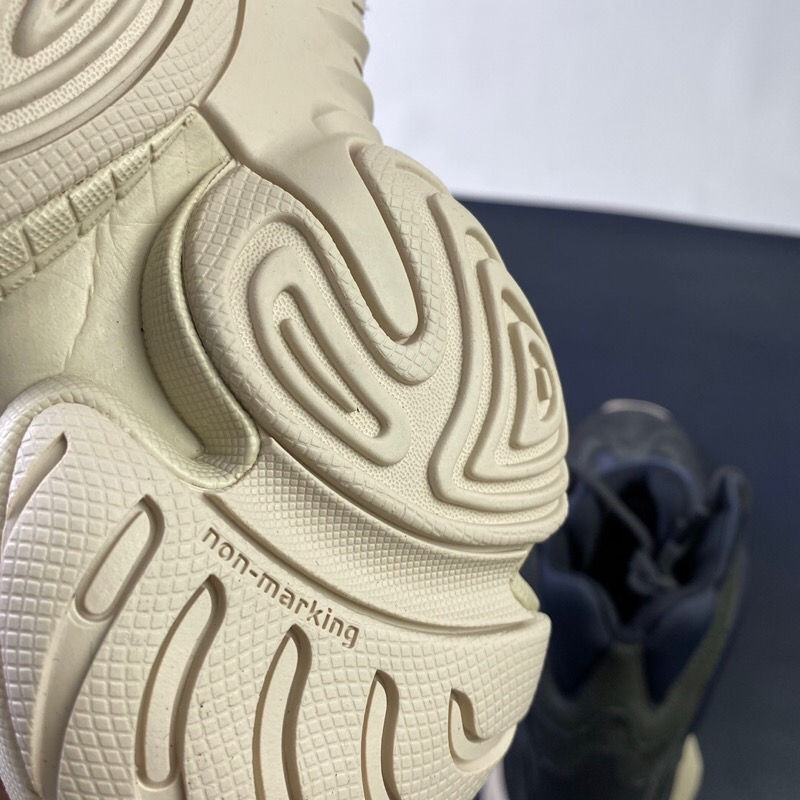 Thumbnail: Yeezys