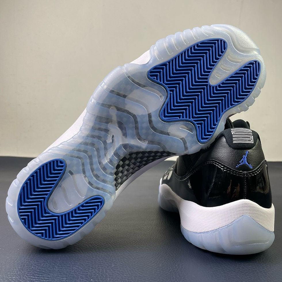Thumbnail: AJ 11