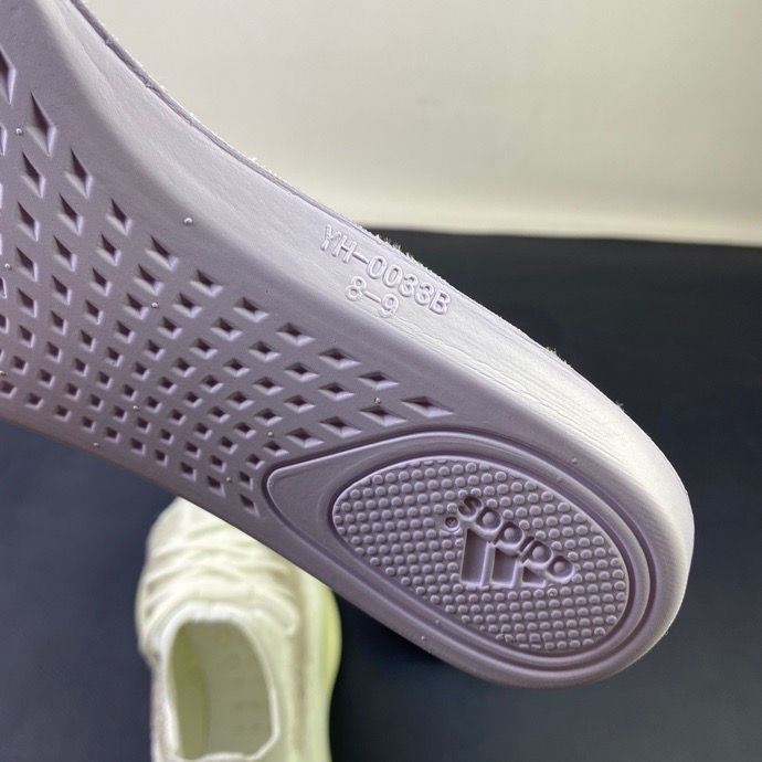 Thumbnail: Yeezys