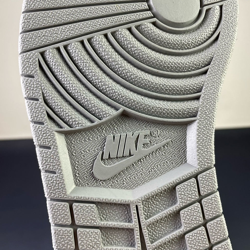 Thumbnail: AJ 1