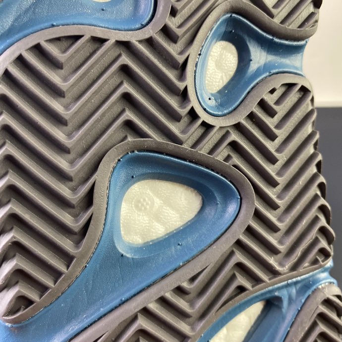 Thumbnail: Yeezys