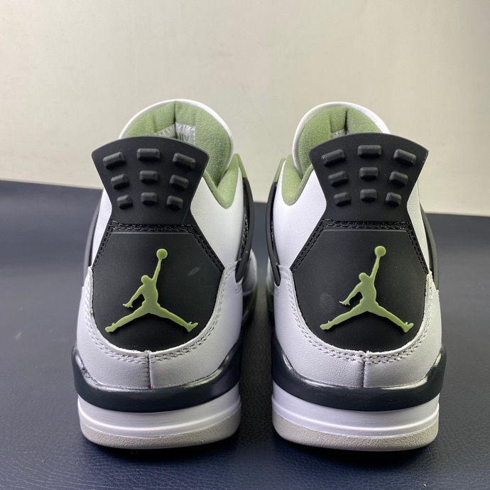 Thumbnail: AJ4