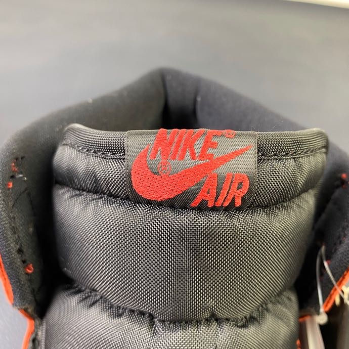 Thumbnail: AJ1