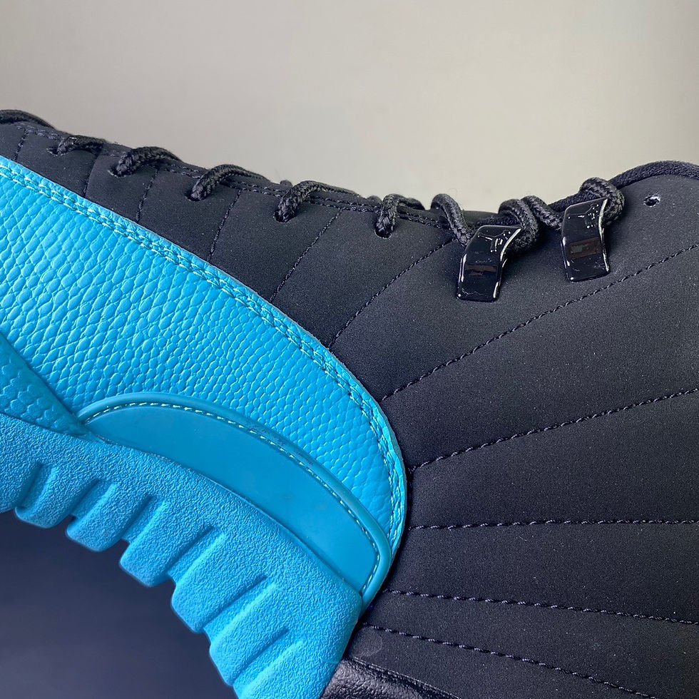 Thumbnail: AJ 12