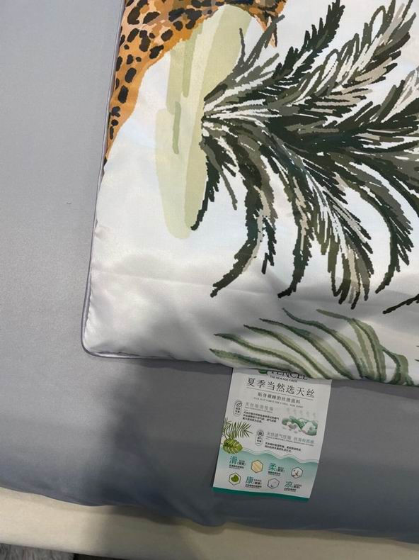 Thumbnail: Givenchy Bedding