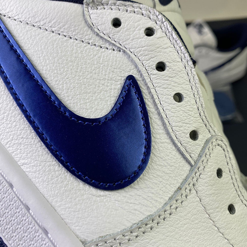 Thumbnail: AJ 1