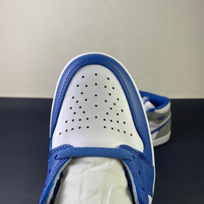 Thumbnail: AJ1