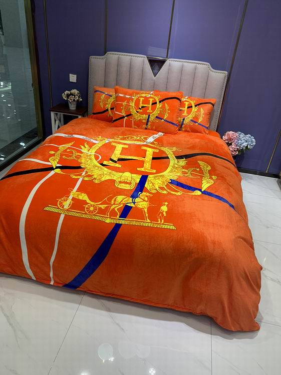 Thumbnail: Hermes Bedding