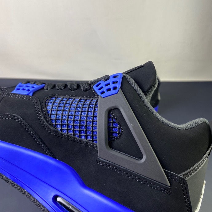 Thumbnail: AJ 4