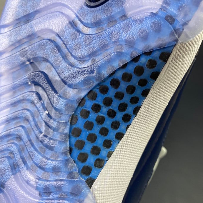 Thumbnail: AJ 11