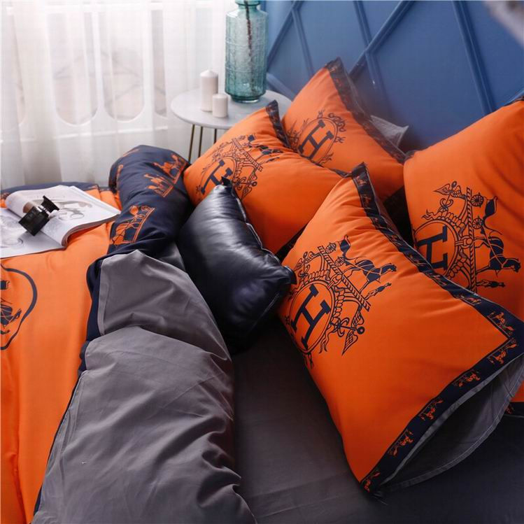 Thumbnail: Hermes Bedding