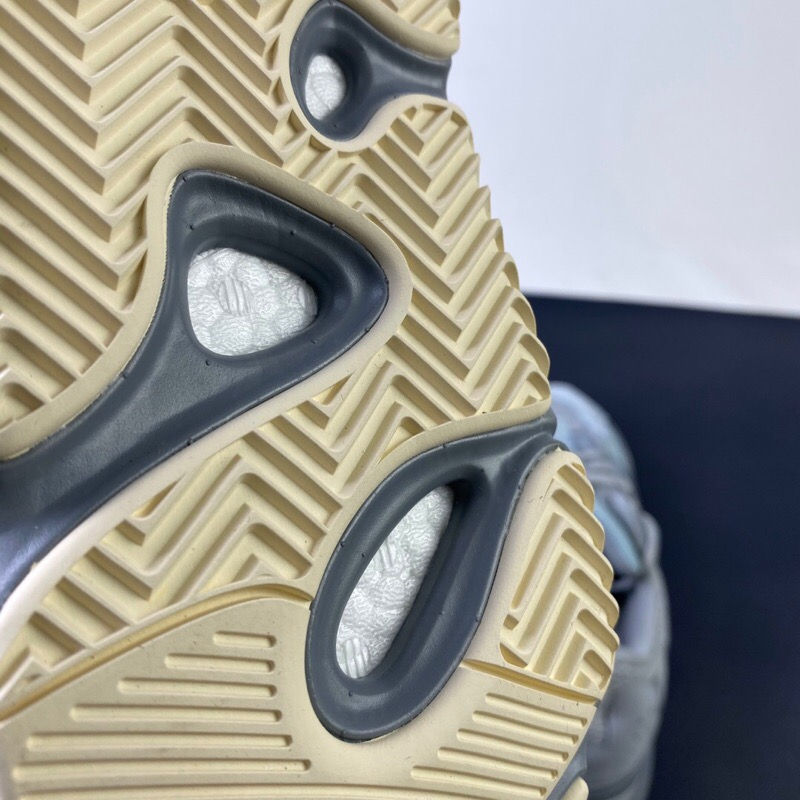 Thumbnail: Yeezys