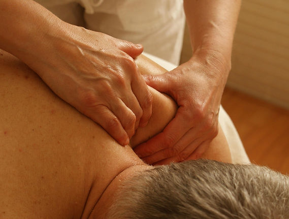 heikefrohnhoff-massage-389716_1920.jpg