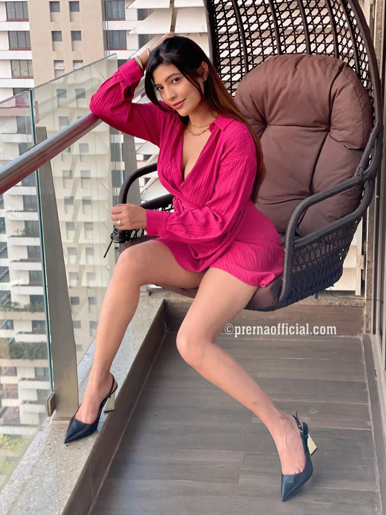 Indian Fashion model and Bollywood actress Prerna Singh look hot and sexy in gym outfits because of her well-toned body. Tollywood and Kollywood actress Prerna is also a Ramp model. Aside from Lakme Fashion Week and Dubai Fashion Week 2020, she has also participated in Dubai Fashion Expo 2020.