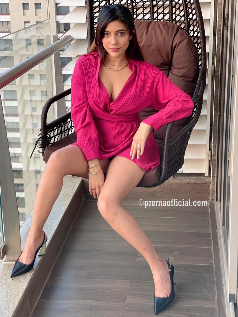 Indian Fashion model and Bollywood actress Prerna Singh look hot and sexy in gym outfits because of her well-toned body. Tollywood and Kollywood actress Prerna is also a Ramp model. Aside from Lakme Fashion Week and Dubai Fashion Week 2020, she has also participated in Dubai Fashion Expo 2020.