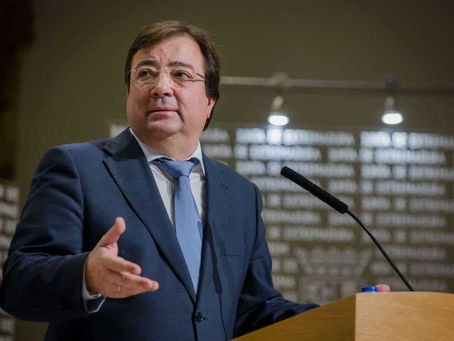 El socialista Fernández Vara, contrario a la amnistía, deja la política después de 21 años