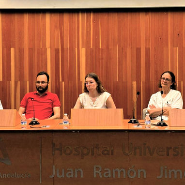 El Hospital Juan Ramón Jiménez aborda el control estricto del colesterol para prevenir infartos e ictus
