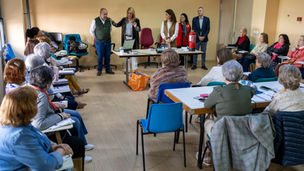 El Ayuntamiento imparte un taller de prevención de incendios para mayores dentro del programa ‘Cognitiva–Mente’