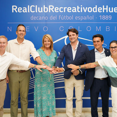 El Ayuntamiento renueva su apoyo “total” al Recreativo