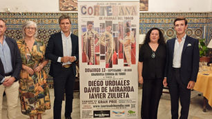 Gran cartel de plaza grande en Cortegana