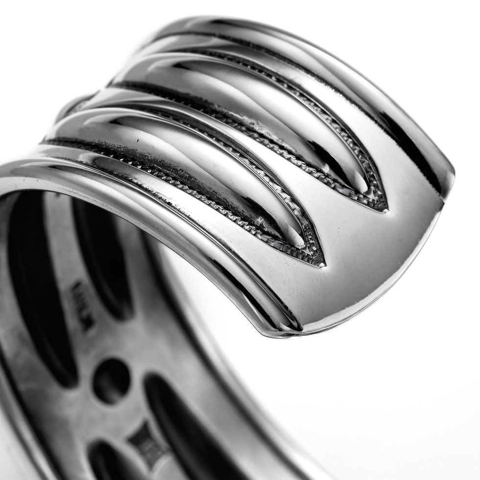 サムネイル： Long Oval Center Moon w/ Wire Edge