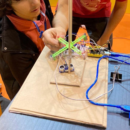 Construção e programação de um mini-drone