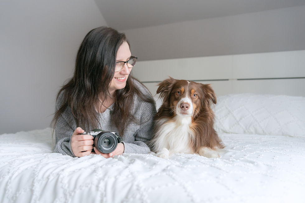 CarlyThomasContentCreatorDogInfluencer.jpg