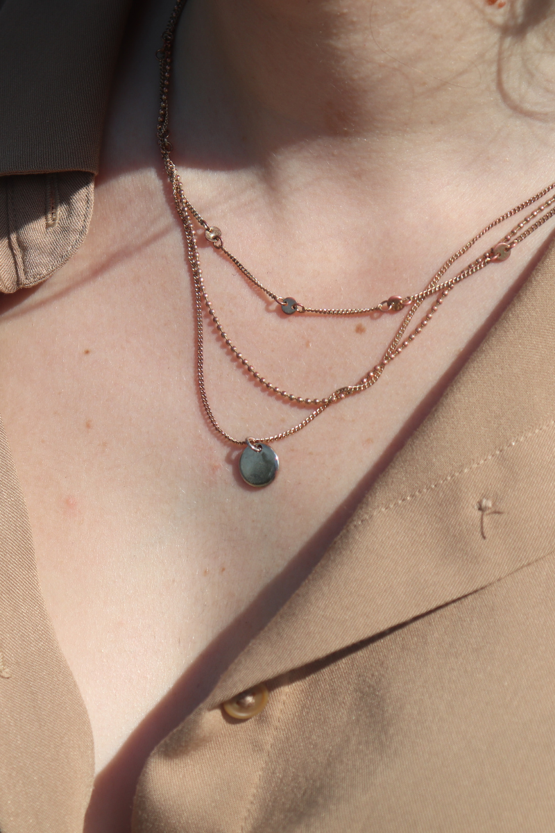 accumulation de collier h&m