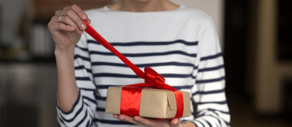 A Girlfriends Guide to Gift Giving