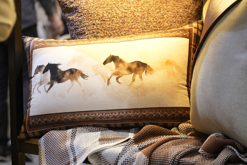 Almofadas com temática equestre presente na última edição da ABCasa Fair.