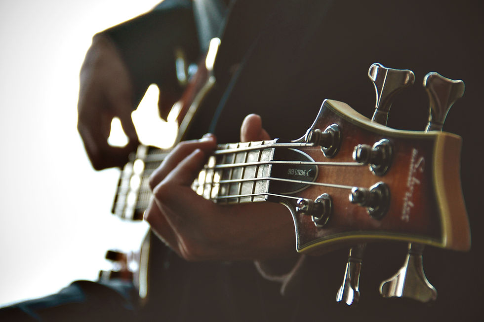 Jouer de la guitare basse