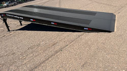 R820 LOADING DOCK
