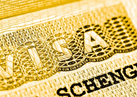 Passaporti d'oro: dopo il Parlamento anche la Commissione Ue dice basta
