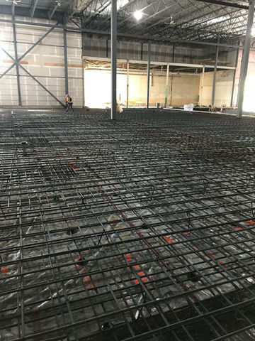 Dalle de béton pour un entrepôt industriel