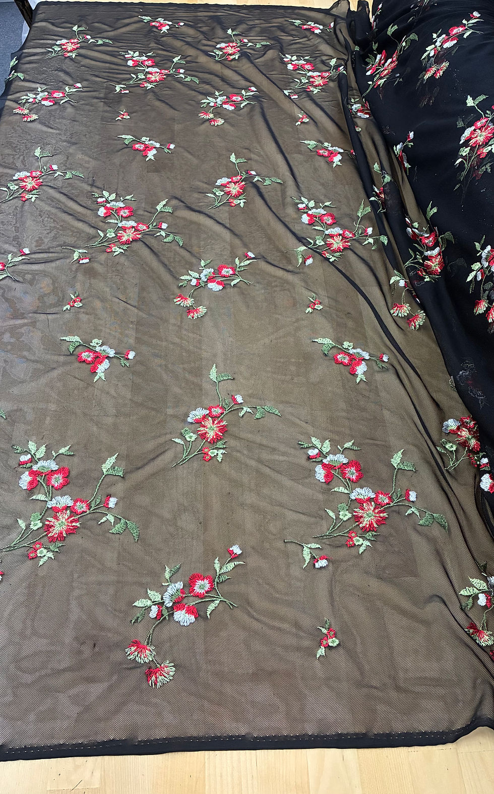 Thumbnail: Red and White Flower Lace- Embroidered Stretch Lace