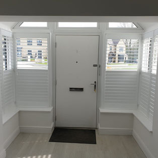 Hardwood plantation shutters 
fitted in Harrogate
Full height hardwood plantation shutters 
Pure white 
76mm louvres
Silent tilt operation
Split tilt