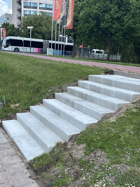 Plaatsing trap bushalte Knooppunt Zuid, veiligere oversteek