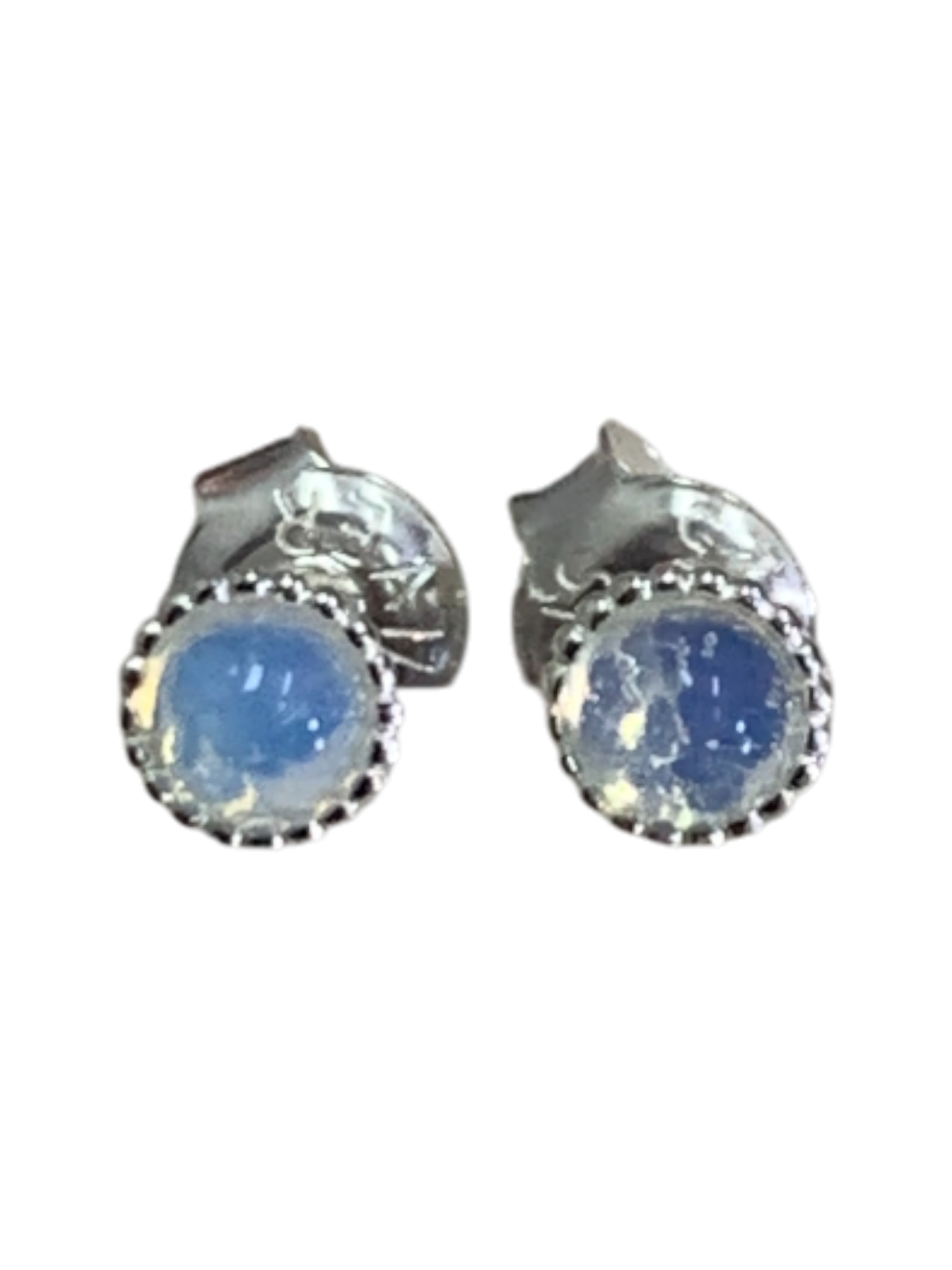 White Round Stud Earrings 537
