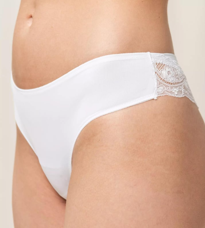 Miniatură: Set 2 Chiloti Triumph Lovely Micro Brazilian String 2P