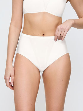 Lenjerie Modelatoare Triumph | eTriumph.ro