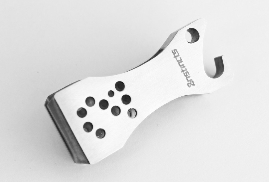 2instincts Lineklipper med nål og flaskeåpner - product_productImage