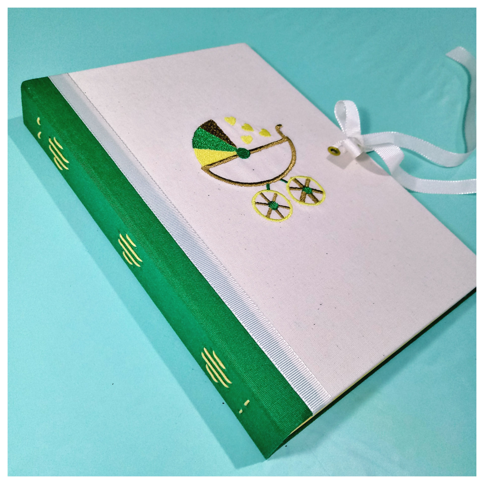 Livro Primeiros Momentos - Carrinho (amarelo e verde)