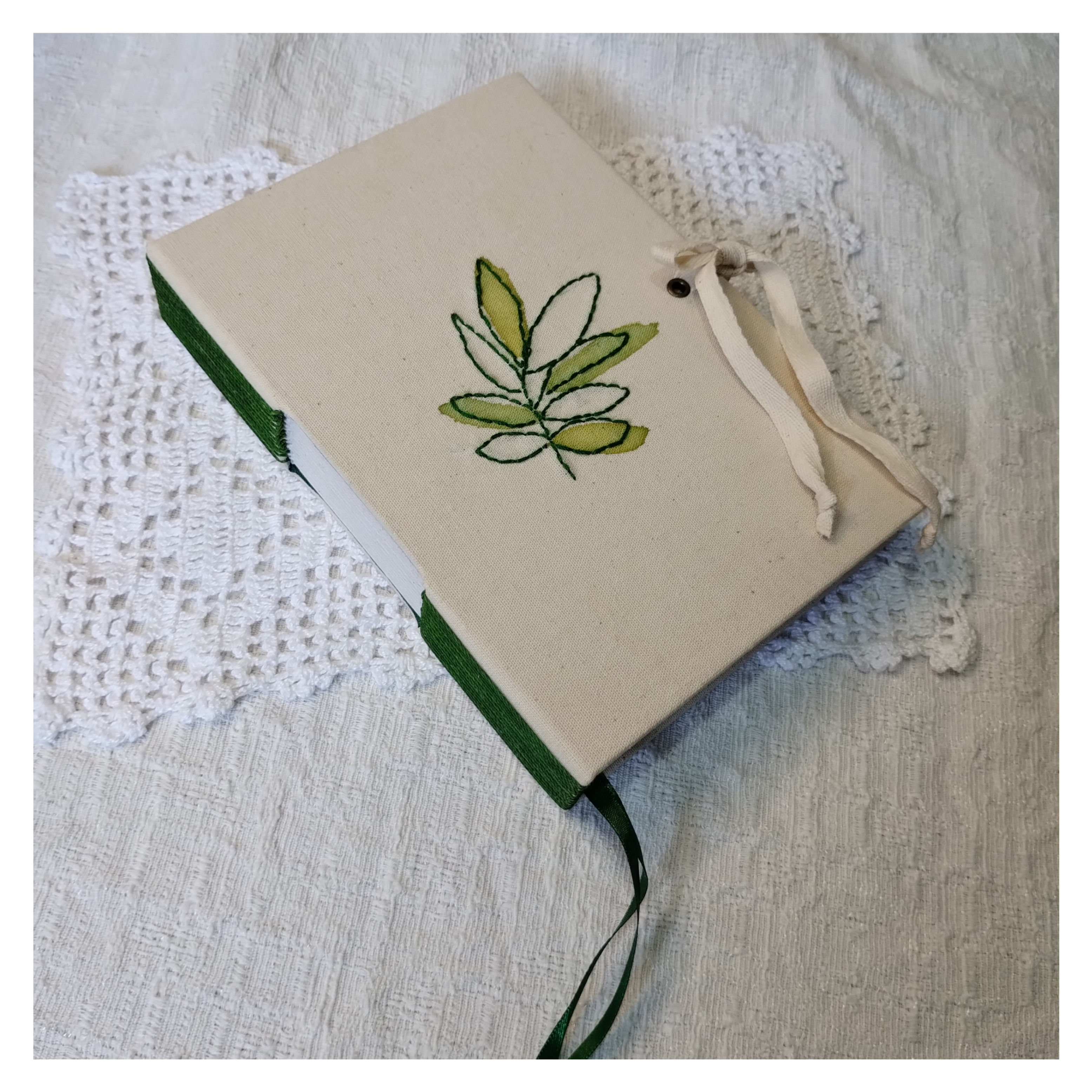 Agenda 2026 Aquarela e Bordado à Mão