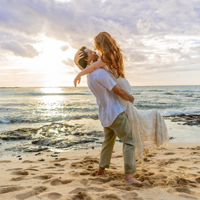 KONA WEDDING OFFICIANT BIG ISLAND ELOPEMENTS