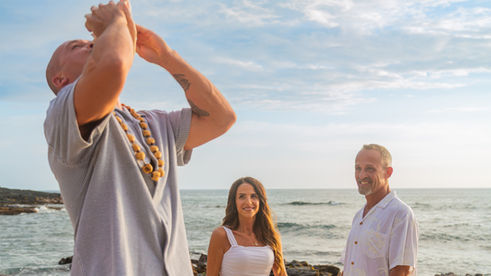 Officiant Kona Joe Kona Wedding Officiant.jpg