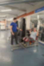 LE3 Trainer mit Kundin-min.jpg